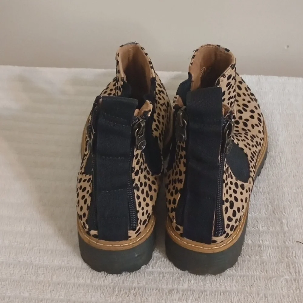 Blowfish Black and White Ankle Heeled Animal Print Boots With Cheetah Print Fall